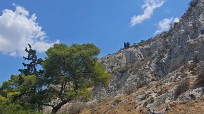Σοκ στον Λυκαβηττό: Σορός 57χρονης από την Κυψέλη κοντά στο εκκλησάκι των Αγίων Ισιδώρων - Έρευνες της αστυνομίας
