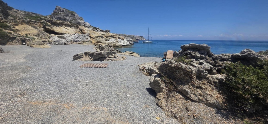ΕΤΑΔ: Ενέργειες αποκατάστασης της νομιμότητας στον αιγιαλό των Ιαματικών Πηγών Καλλιθέας Ρόδου