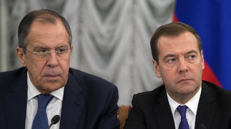 Ρωσικά βέλη - Medvedev, Lavrov τινάζουν στον αέρα τη Δύση: Στρατιωτικό προγεφύρωμα η Ουκρανία, νέο Τείχος Βερολίνου