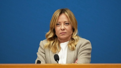 Αντιστέκεται η Meloni: Η Ιταλία δεν θα απαγορεύσει τα κοινωνικά δίκτυα στους ανηλίκους