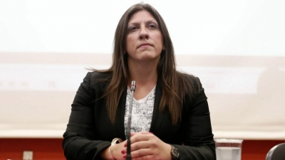 Απάντηση της Ζωής στην καταγγελία: «Δεν εργάζεται στην Πλεύση», «κάνει καριέρα σε live συναυλίες»