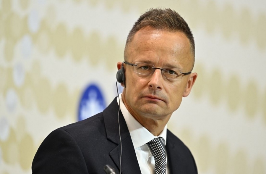 Ξέσπασε ο Ούγγρος ΥΠΕΞ: Η ανίκανη von der Leyen φταίει για τους δασμούς 30% του Trump - Η ΕΕ να αλλάξει ηγεσία