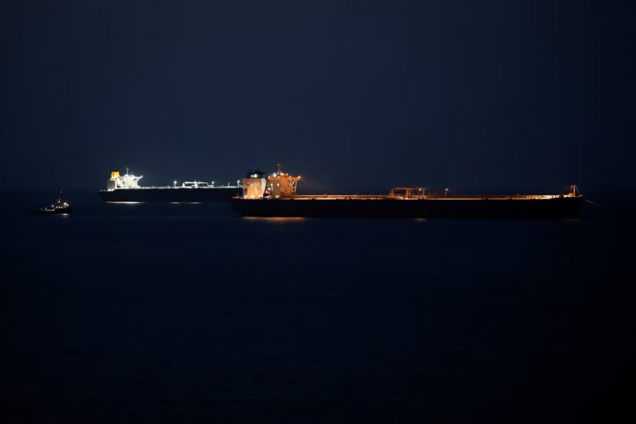 Πλοίο της Star Bulk του εφοπλιστή Παππά αψηφά το πέρασμα του Hormuz - Πέρασε τάνκερ συνοδεία του Ναυτικού των ΗΠΑ