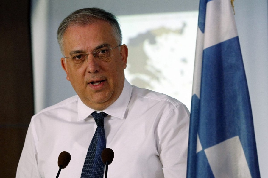Θεοδωρικάκος: Kόφτης έως 50% στις χρεώσεις τραπεζών – Εντός Μαΐου η διαβούλευση για το νομοσχέδιο