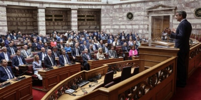 Στα κάγκελα βουλευτές για τους εξωκοινοβουλευτικούς, ετοιμάζουν έφοδο στα υπουργεία