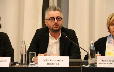 Στη φυλακή ο Γεωργιανός πολιτικός που ήθελε να... ουρήσει σε κρασί που παραδίδεται στη Ρωσία