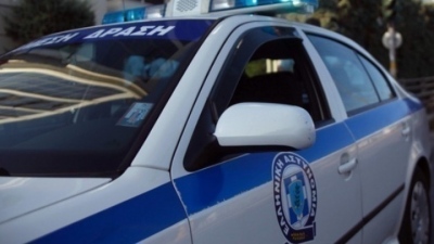 Μεγάλη επιχείρηση του Ελληνικού FBI στη Δυτική Αττική - 3 συλλήψεις, κατάσχεση όπλων και ναρκωτικών