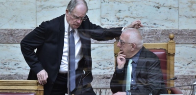 Ο τοποτηρητής και η αναθεώρηση