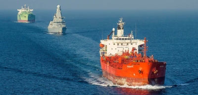 Νέο επεισόδιο στα Στενά του Hormuz – Δεξαμενόπλοιο χτυπήθηκε από άγνωστο βλήμα