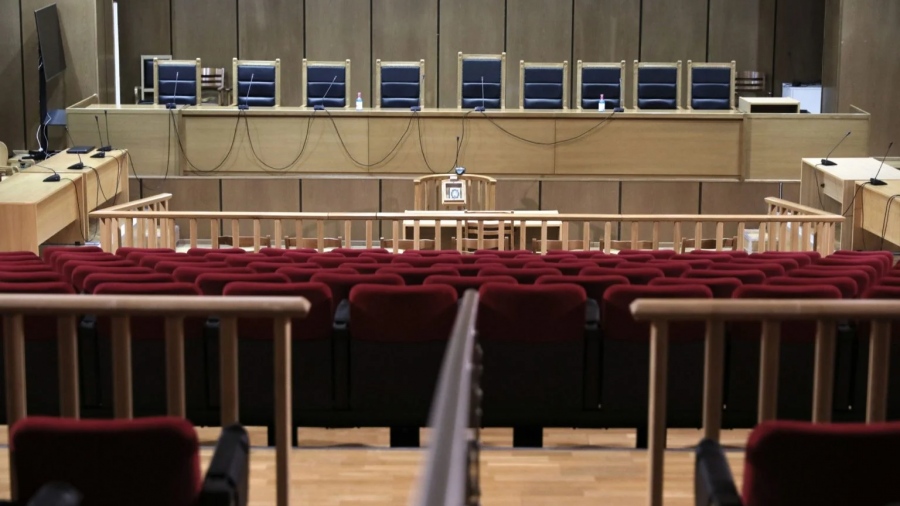 ΑΤ Ομόνοιας: Απαλλαγή των αστυνομικών που κατηγορούνται για τον ομαδικό βιασμό 19χρονης, ζήτησε ο εισαγγελέας