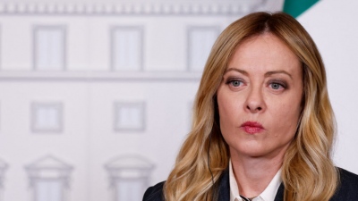 Σκληρή απάντηση Meloni στον Trump: Η Ιταλία είναι κυρίαρχο κράτος – Κοίταξε τη δική σου δημοτικότητα που είναι στα τάρταρα