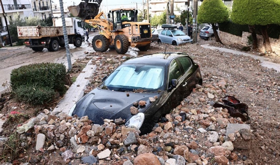 Σε κατάσταση εκτάκτου ανάγκης ο Δήμος Γλυφάδας μετά τη βιβλική καταστροφή - Δύο νεκροί από την κακοκαιρία