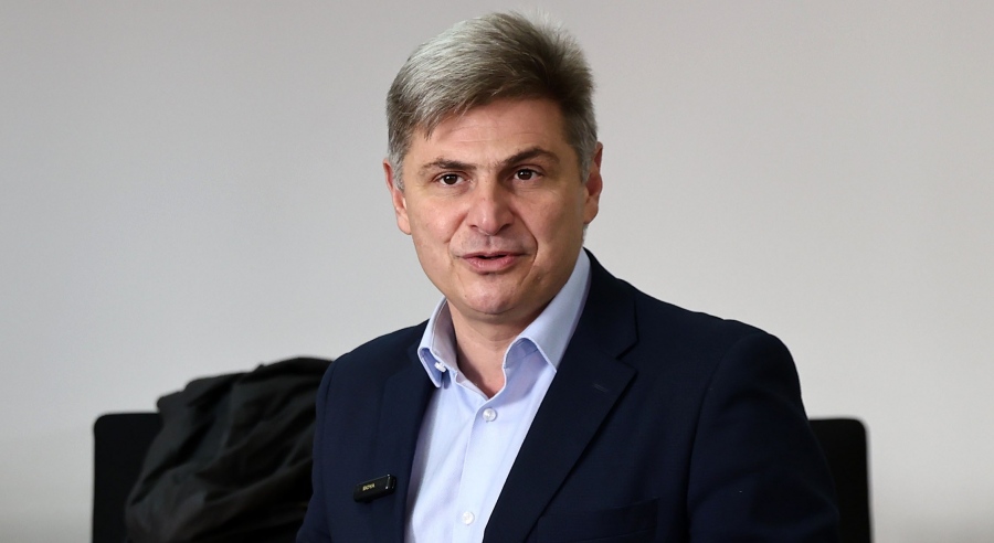 Φαραντούρης: Μην προεξοφλεί κανείς τη συμμετοχή μου πουθενά