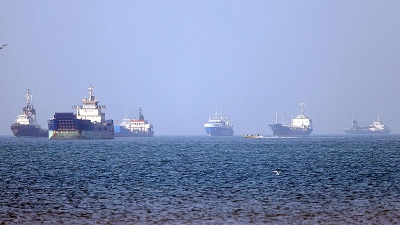 Σοβαρή κλιμάκωση στο Στενό του Hormuz: Κατάληψη πλοίου κοντά στα ΗΑΕ και βύθιση φορτηγού πλοίου στα ανοικτά του Ομάν