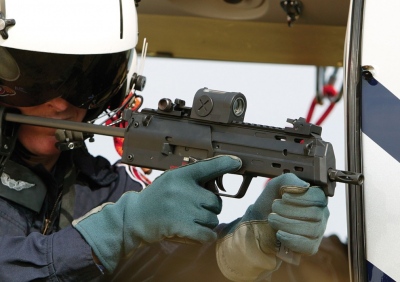 Heckler and Koch MP7 - Μεταξύ πιστολιού και τυφεκίου