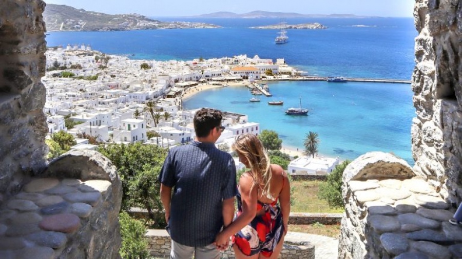 Μειώνουν τις τιμές προς Ελλάδα και Τουρκία οι Jet2holidays, TUI και easyJet Holidays