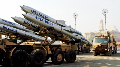 Παγκόσμιο δέος - Οι ρωσικοί πύραυλοι Brahmos συνέτριψαν τη Δύση, κατέστρεψαν «μερικά F-16» με πρωτοφανή ακρίβεια