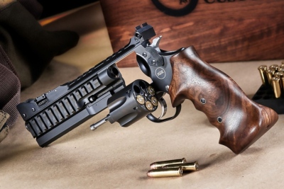 Korth Super Sport γερμανική Avant-Garde σχεδίαση σε .357 Magnum