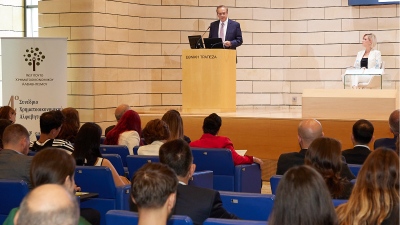 Χαρδούβελης: Η Ελλάδα πρέπει να κάνει βήματα χρηματοοικονομικού αλφαβητισμού
