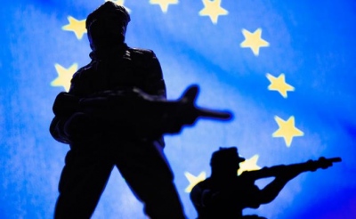 Γυμνή η ΕΕ χωρίς την «αμερικανική ομπρέλα» – Γιατί ο Ευρωστρατός είναι η μεγαλύτερη ανοησία