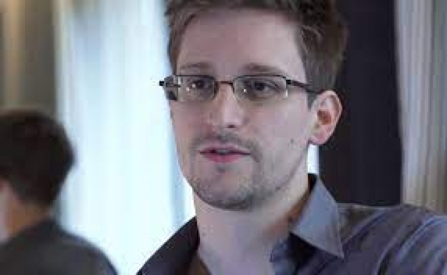 Ο Carlson συναντήθηκε με τον Snowden στη Ρωσία και... κρύβει μία έκπληξη για τον Biden