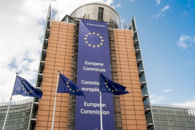 Εφιαλτικές προβλέψεις Commission: Αρνητική αναθεώρηση ανάπτυξης στο 2,7% (από 4%) και πληθωρισμός στο 6,1% (από 3,5%) το 2022