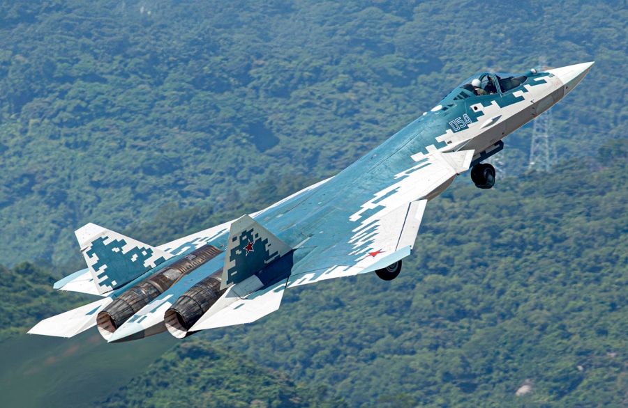 Σμήνη ρωσικών Su-57 «σαρώνουν» την Ουκρανία – Η νέα φονική τακτική που παραλύει τα αντιαεροπορικά της Δύσης