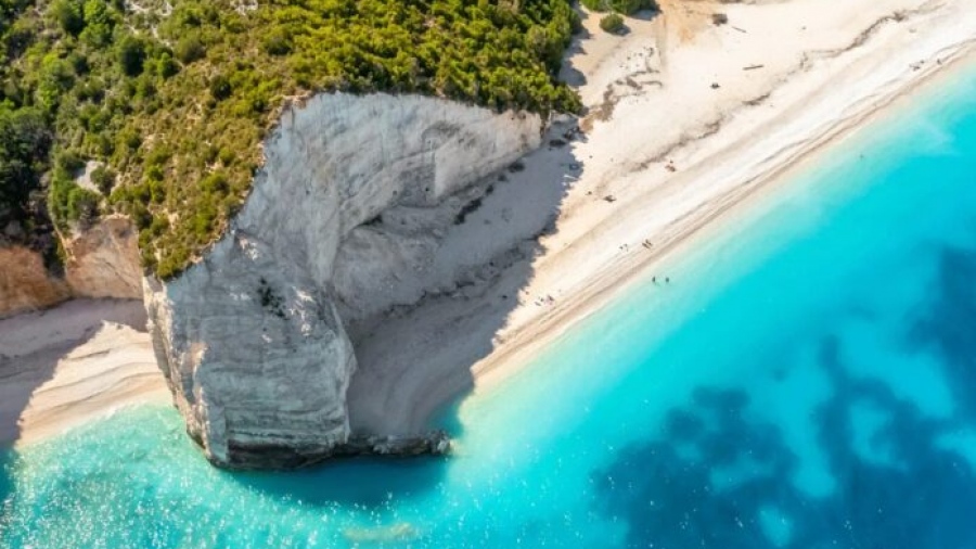 Τρεις ελληνικές παραλίες στις καλύτερες του κόσμου για το 2026