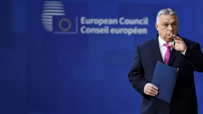Πυρά Orban σε ΕΕ: Θα πολεμήσουμε τους Ευρωπαίους γραφειοκράτες, δεν θα υποκύψουμε