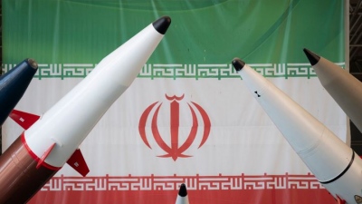Ηνωμένα Αραβικά Εμιράτα: Το Ιράν χτύπησε με 4 βαλλιστικούς πυραύλους
