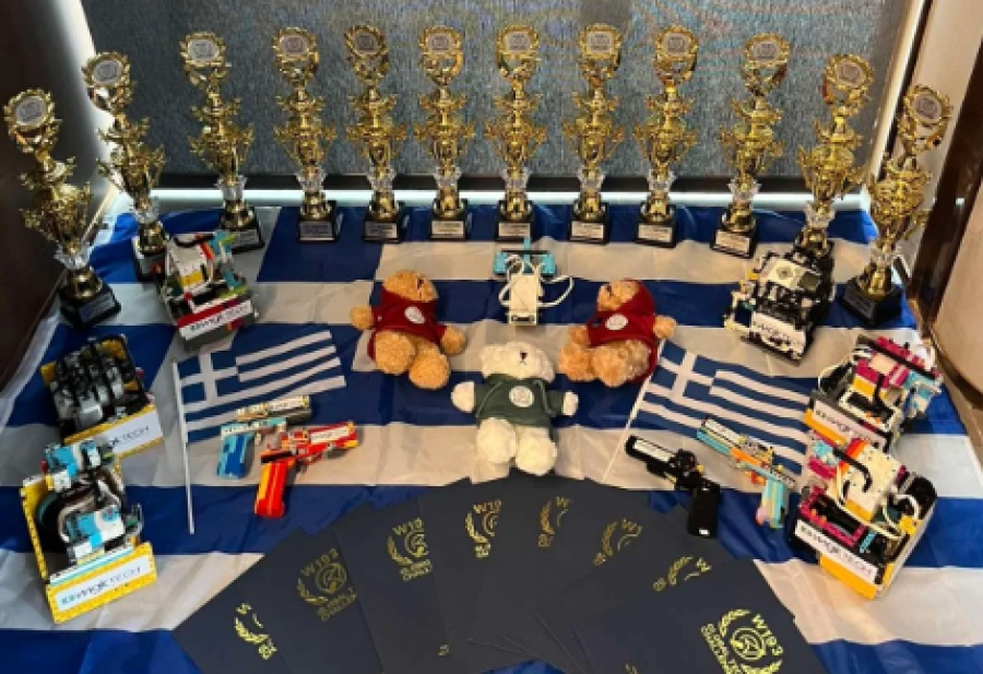 Υπάρχει μέλλον - Παγκόσμιος θρίαμβος στην Κίνα για μαθητές από την Αλεξανδρούπολη με 12 μετάλλια στη ρομποτική