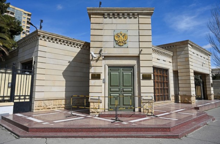 Επικίνδυνη ένταση – Στο Αζερμπαϊτζάν καλούν σε πυρπόληση της Ρωσικής πρεσβείας στο Μπακού