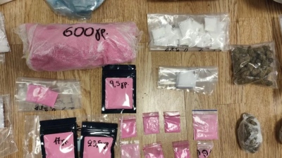 Κομάντο της ΕΛ.ΑΣ κάνουν έφοδο σε σπίτια σε Μύκονο, Πειραιά κι εντοπίζουν κιλά κοκαΐνης