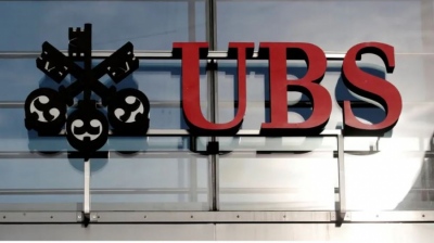 Συναγερμός από UBS: Οι καταναλωτές υποφέρουν – Ρωγμές στις αγορές και την απασχόληση
