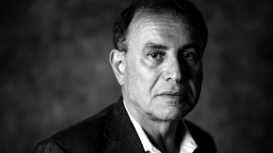 Roubini: Συνέλθετε, η καταστροφή πλησιάζει γρήγορα - Αν ανήκετε στη μεσαία τάξη, η δουλειά και το εισόδημά σας θα απειληθούν