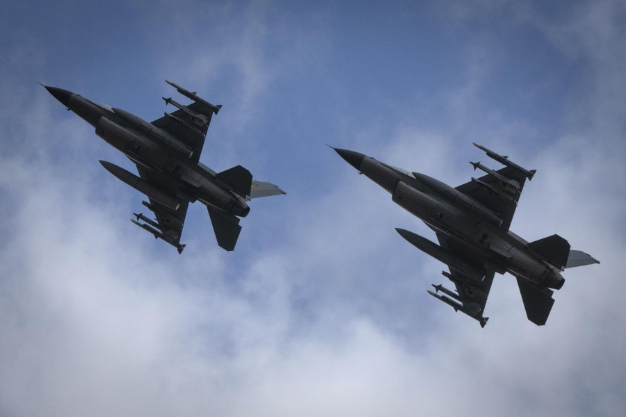 «Γη και ύδωρ» έδωσε ο Zelensky για 150 σουηδικά JAS39 Gripen που δεν... υπάρχουν και δεν ανταγωνίζονται τα ρωσικά SU-35