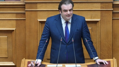 Πιερρακάκης: Στα 1.600 ευρώ αυξάνεται το όριο για το ακατάσχετο στους τραπεζικούς λογαριασμούς