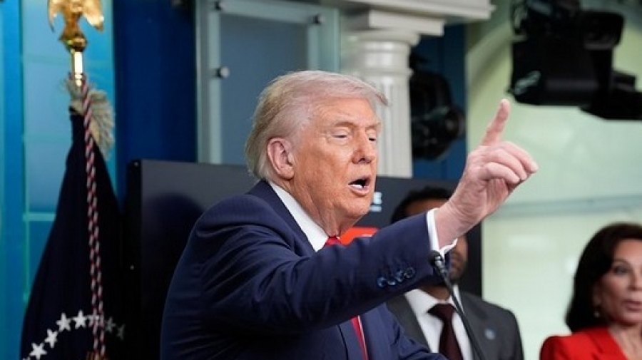 Παρέμβαση Trump για Ουκρανία: Θα ήταν εξαιρετικό ο Putin να συναντηθεί με τον Zelensky