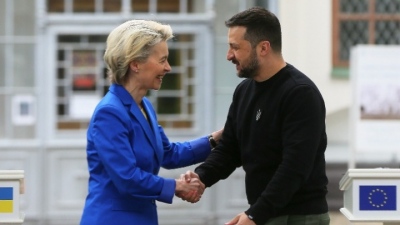 Von der Leyen: Πρώτη προτεραιότητα να βοηθήσουμε στην εξασφάλιση των πυρομαχικών που χρειάζεται η Ουκρανία