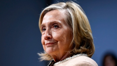 Σκάνδαλο Epstein - Αμετανόητη η Clinton στο Κογκρέσο: «Δεν τον έχω συναντήσει ποτέ» - «Καλέστε τον Trump, είναι ένοχος»