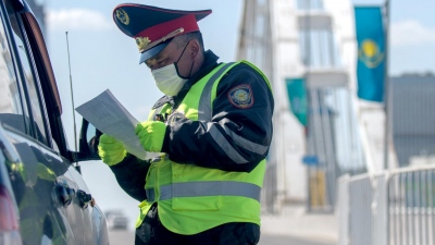 Η Ρωσία παραδίδει μαθήματα - Το Καζακστάν θα υιοθετήσει το ψηφιακό προφίλ για μετανάστες