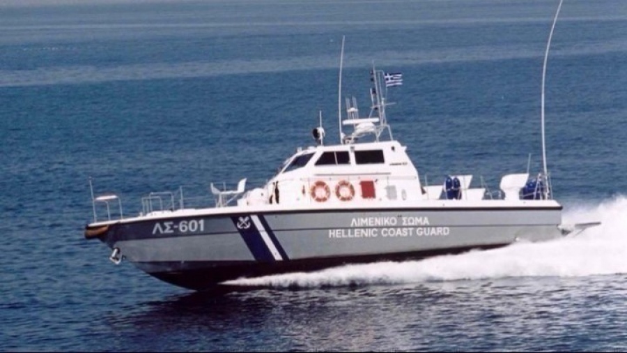 Ναυάγιο στην Κρήτη – Έρευνες του Λιμενικού για τον εντοπισμό αγνοουμένων μεταναστών