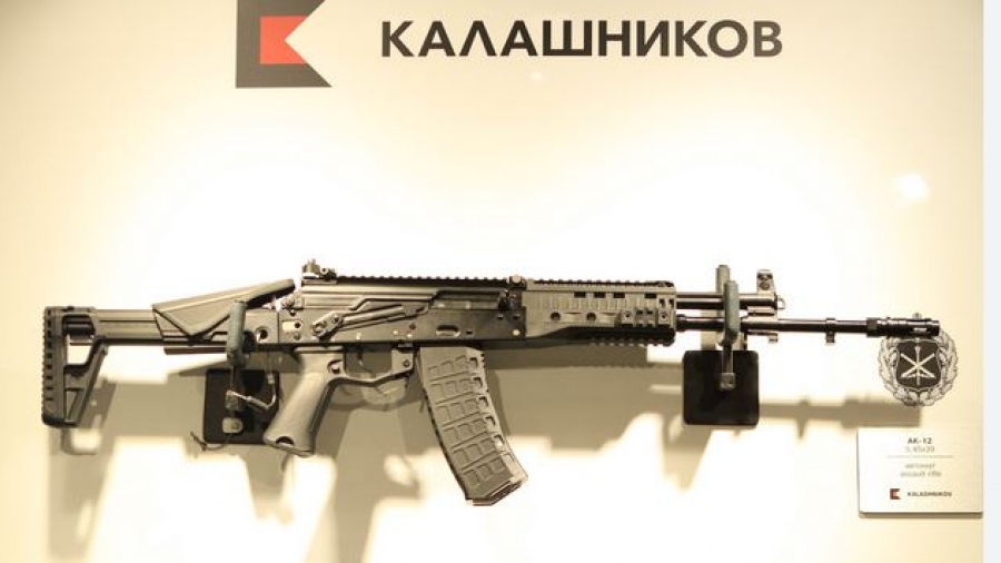 Το τυφέκιο εφόδου Kalashnikov AK-12, μοντέλο 2023, είναι το πιο δημοφιλές στην Ανατολική Ουκρανία