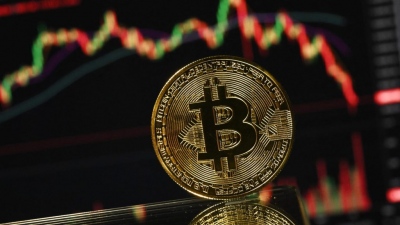 Συναγερμός στο Bitcoin - «Φάλαινα» ξύπνησε μετά από 13 χρόνια και μετακίνησε 40 δισ. δολ.