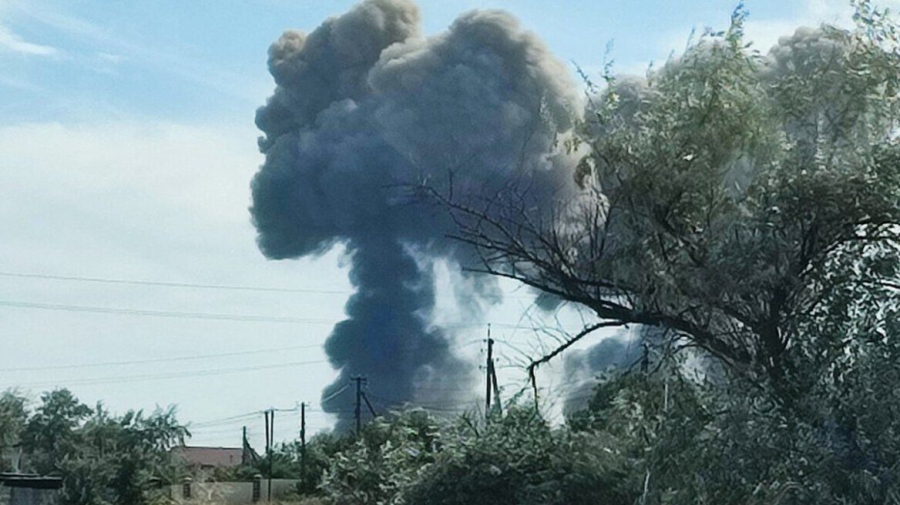 Οι Ουκρανοί έπληξαν  με drone αποθήκη πυρομαχικών στην Κριμαία – Βόμβες διασποράς στη Zaporizhia