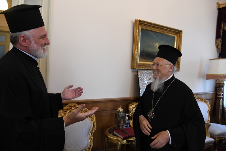 Ελπιδοφόρος για Βαρθολομαίο: Αληθινός ποιμένας της αλήθειας και της αγάπης – Πολύ μεγάλη η προσφορά του στον ελληνισμό