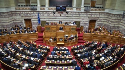 Βουλή: Υπερψηφίστηκε με ευρεία πλειοψηφία ο νέος Κώδικας Οδικής Κυκλοφορίας