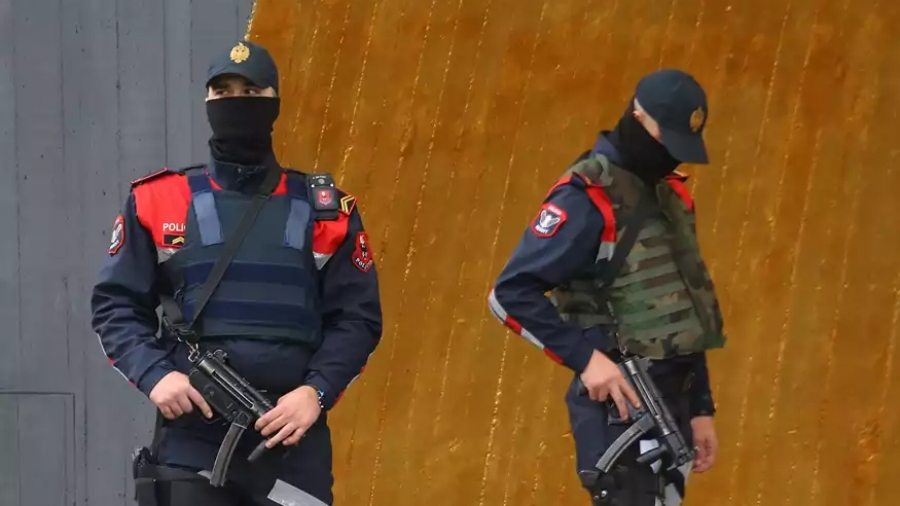 Συναγερμός στην Αλβανία: Φόβοι από τα χιλιάδες μέλη των εξόριστων Mujahedin - Ο εκνευρισμός του Ιράν, ο ρόλος ΗΠΑ
