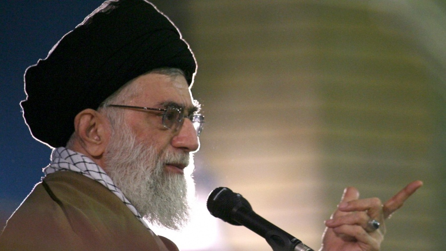 Ηχηρή παρέμβαση Ayatollah Ali Khamenei: Το Ιράν τσάκισε τα τρελά σκυλιά των ΗΠΑ, για αυτό παρενέβη ο Trump