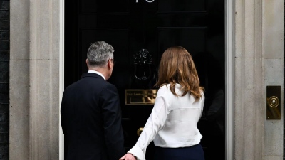 Κατέρρευσε και ο Starmer – Το Brexit «καταπίνει» τον 7ο πρωθυπουργό της Βρετανίας